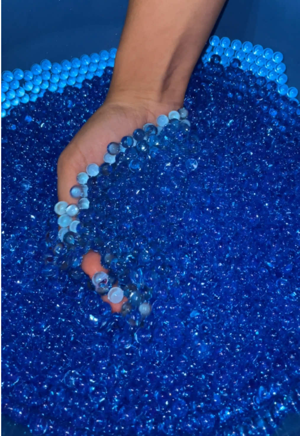 Assim são 50 mil orbes de gel! Terapêutico! 😮‍💨