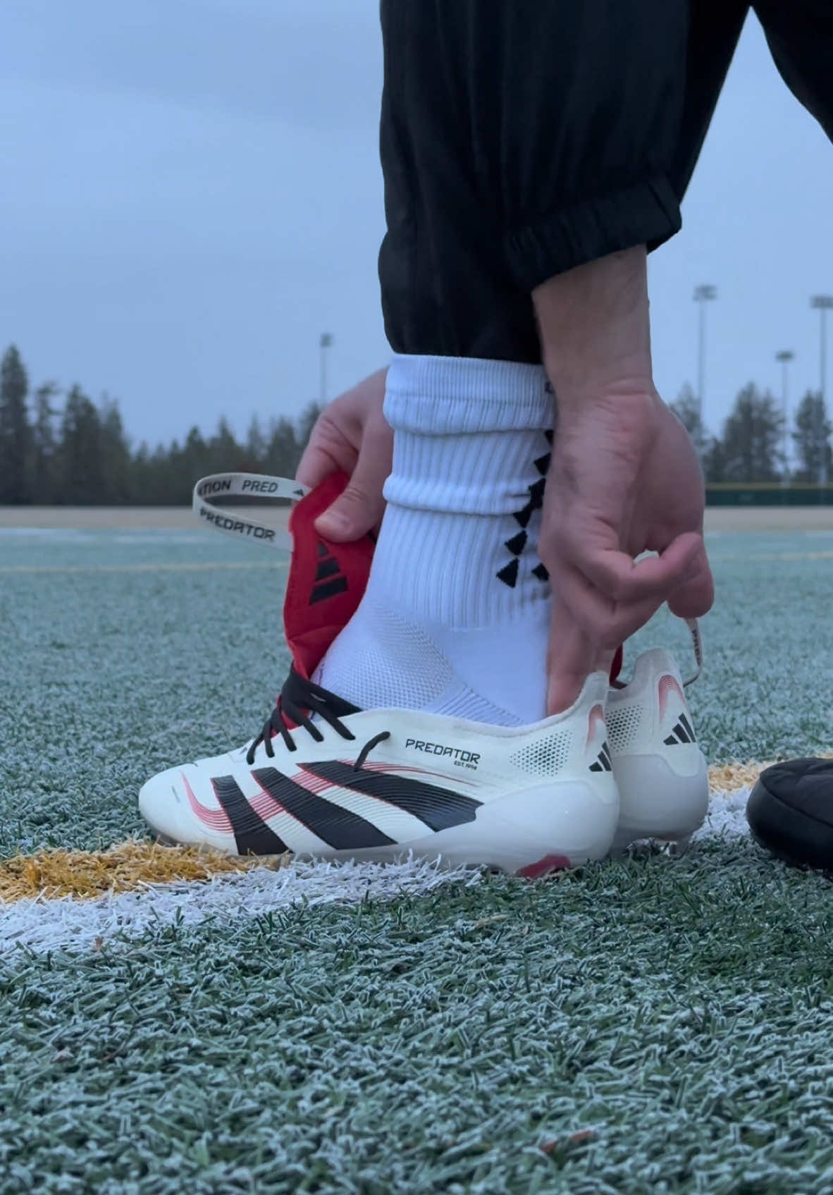 Morning training 💆‍♂️ • • • @GAIN THE EDGE  #Soccer #football #soccertraining #soccerplayer #soccerlife #soccerskills  #soccerpractice #futbol #reels #cleats #soccercleats 