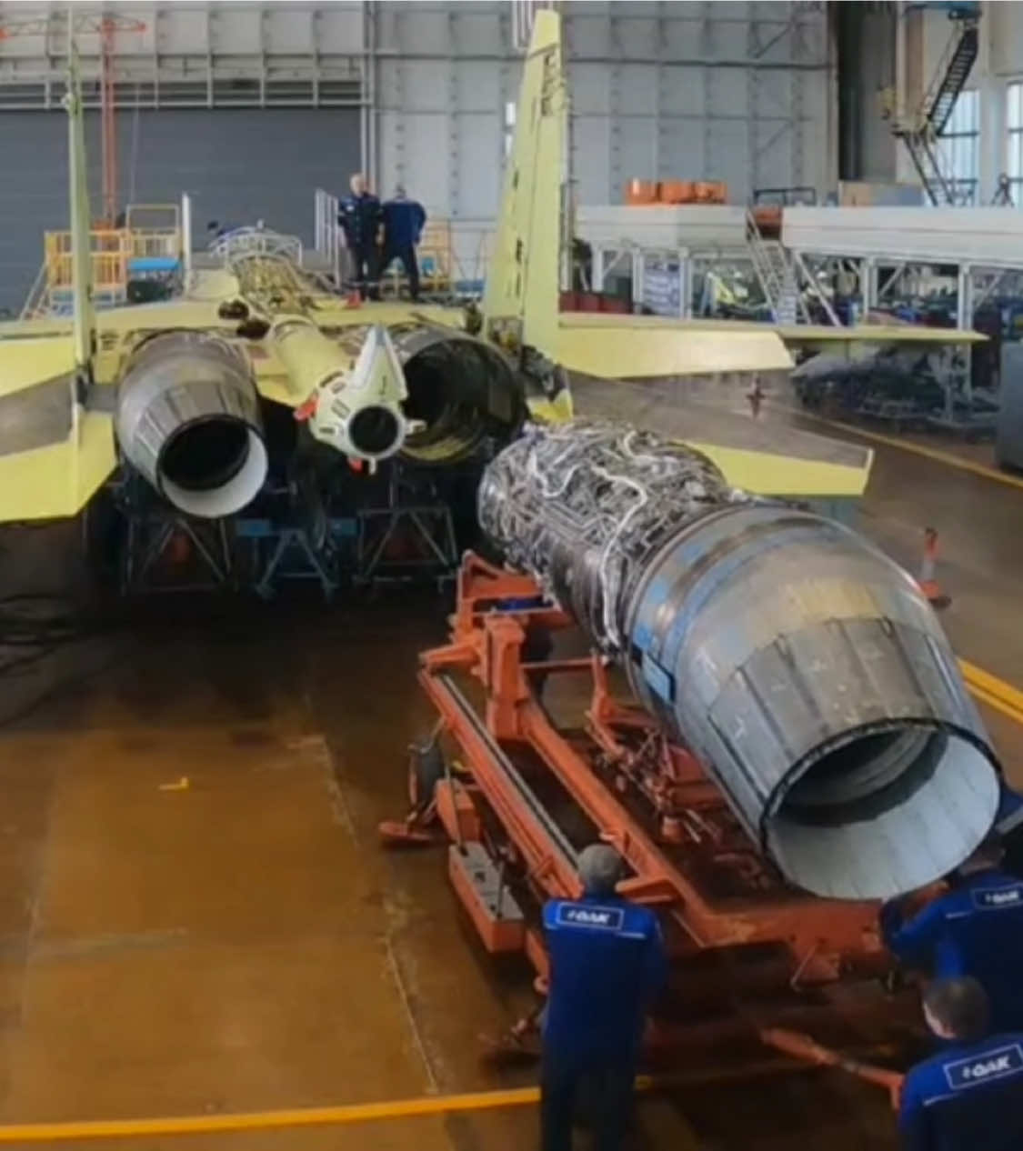 Sukhoi is speeding up production to deliver the batch of Su-35S fighters early next year #su35s #sukhoi #fighter #russia #russiaairforce #slavarussia #fyp #viral 