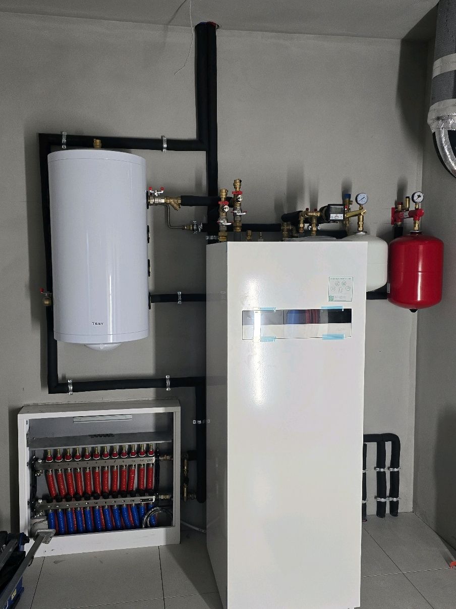 Montaż pompy ciepła Panasonic Aquarea AiO 9kw seria K. Prawie koniec. #hydraulik #hydraulika #plumber #plumbing #aquarea #tece #ogrzewaniepodlogowe #ogrzewaniepodłogowe #panasonic #panasonic #hvac #ogrzewaniedomu #ogrzewanie #pompaciepła #pompaciepla 
