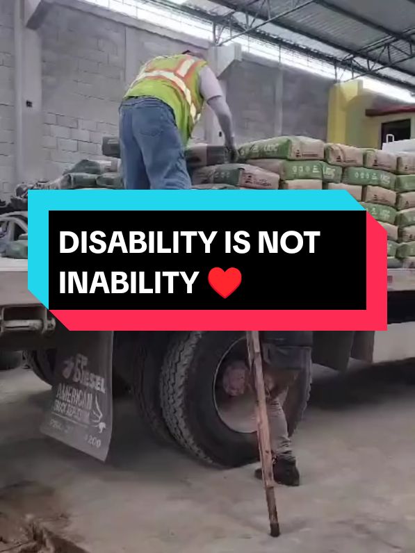 DISABLED HARDWORKING MAN 😢 #heartwarming #disabilitytiktok #disabled #viral_video 