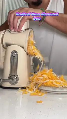 I NEEDED THIS IN MY LIFE 😂🔥 #macandcheese #cheesegrater 