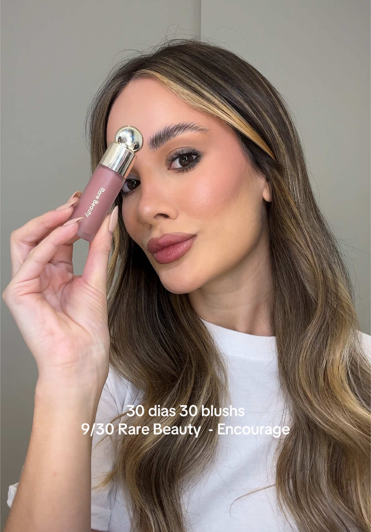 amo essa misturinha do encourage + mesmerize da @Rare Beauty 😌 #make #makeup #maquiagemtiktok #maquiagem #rarebeauty #blush #blushes
