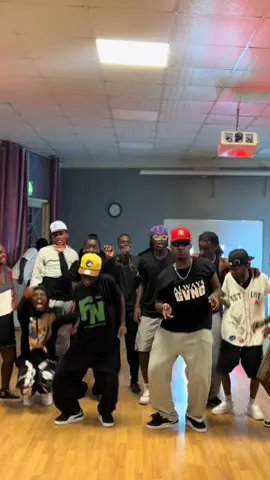 Life is better when you dance. 😮‍💨 #tiktokburundi🇧🇮 #afrodance #dancechallenge #amapiano #fypシ 