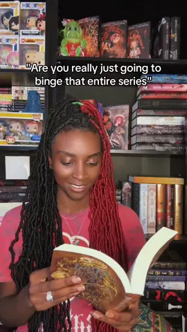 And did 🤣 #trialofthesunqueen #nashreads #booktokfyp #artefactsofouranos #fantasybooks #readersoftiktok #booktoker #romantasy #fantasyreader 