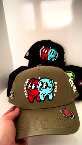 Que chulada de gorra ¿ya tienes la tuya?  #gorras #problematicanddangerous #chiquete #gorrasoriginales #gorrasoriginales #gorrasbelicas 