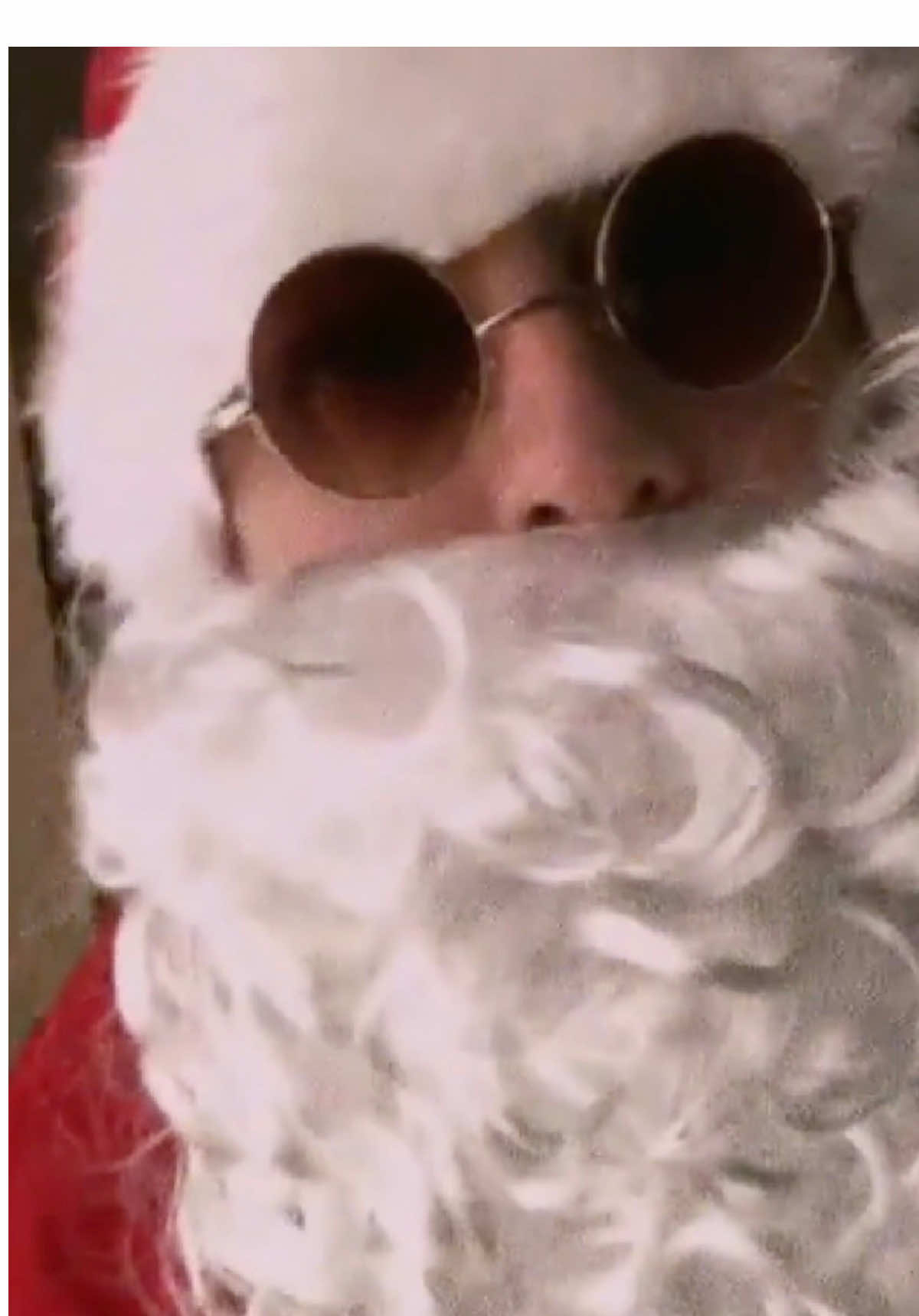 Thank god I didn't miss Christmas with you... 🎅 #NewMusic #Altmusic #CircaWaves #IndieRock