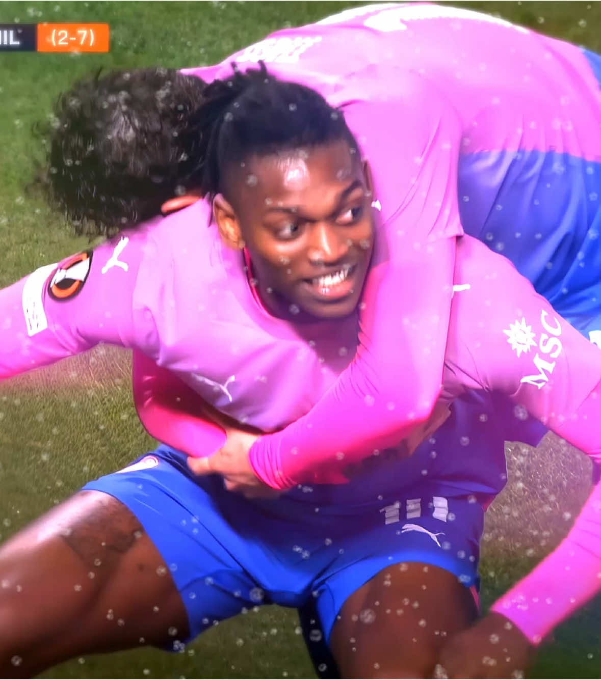 all i want for christmas is 80million basically 😭❤️🤷‍♂️ #leao #edit #christmas #football #present #arsenal #aftereffects #edit #acmilan #fyp 