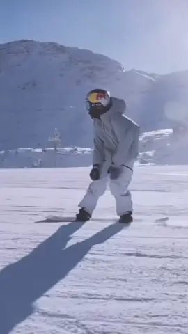 Which sponsor would you choose …. Red Bull or Monster ?? #snowboarding #snowboard #redbull #snow #stmoritz #monsterenergy  [R:hirotoogiwara]