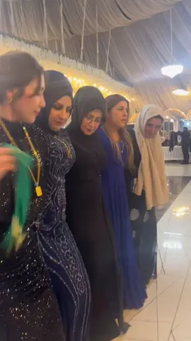 Türbanlı Halay  #halay #halaybaşı #dügün #dugundernek #keşfet #muslimtiktok #hijab #hijabstyle #twerk #tight #vibrato 