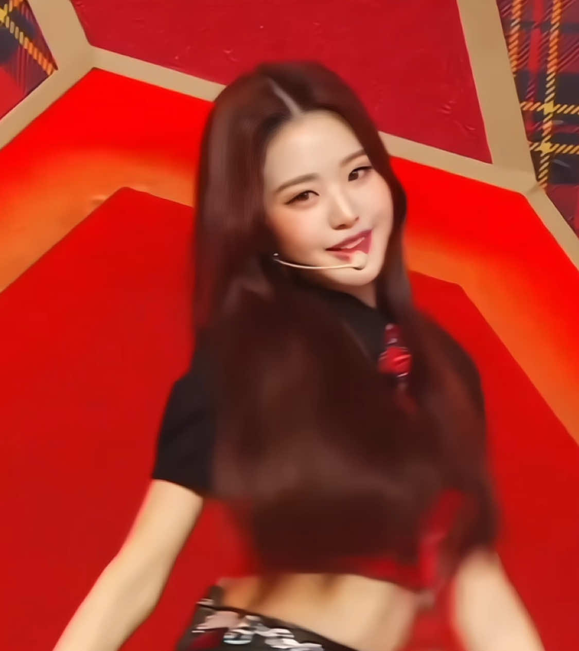 اكثر ايدول تحسينها ناعمه؟ ‏#f #fyp #foryou #v #viral #viralvideo #fancam #fancams #فانكام #فانكامات_كيبوب #فانكامات #joojy_🇸🇦💅🏻 