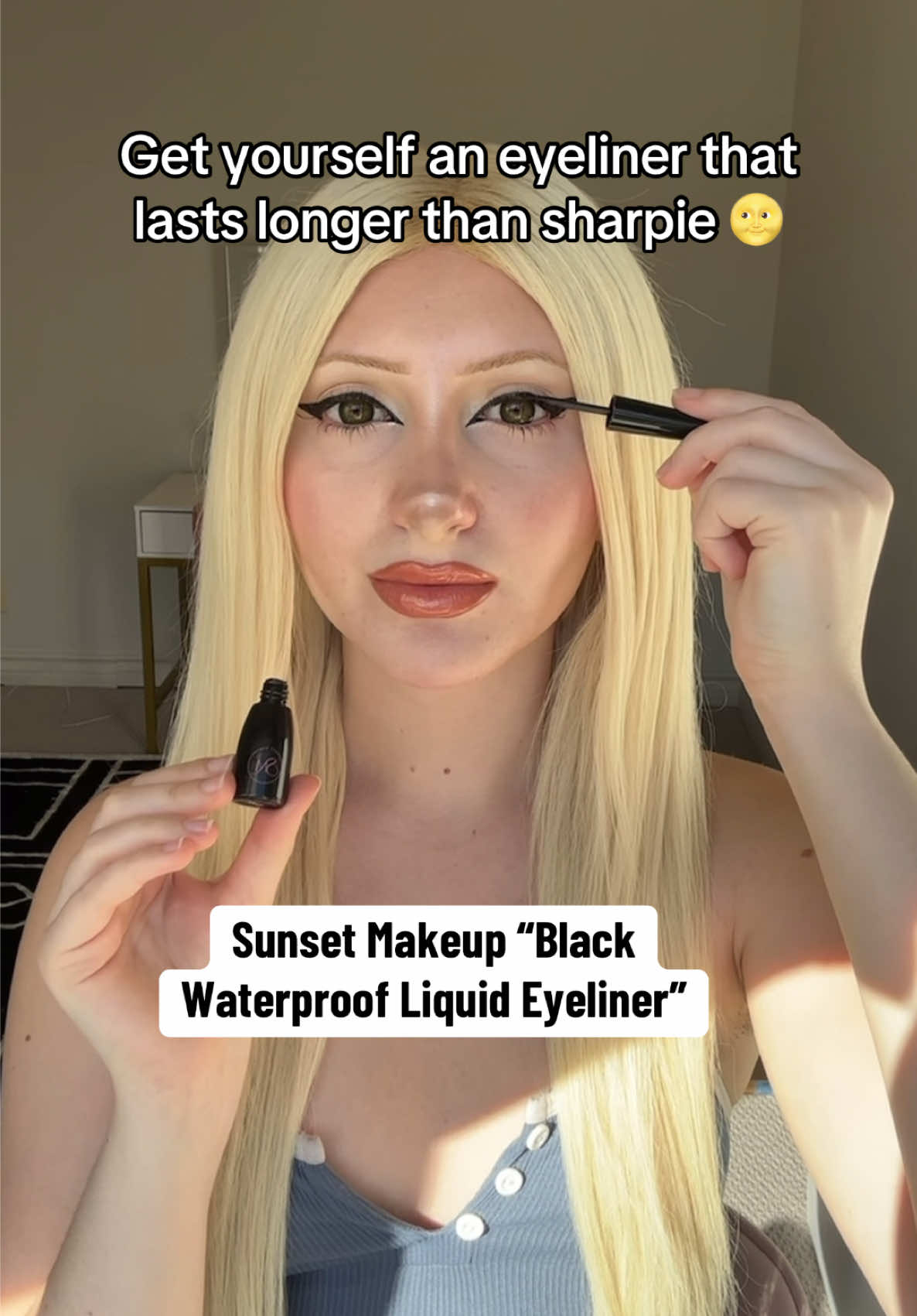 Our Sunset Makeup Waterproof Liquid Eyeliner 🍒 #waterproofeyeliner #smudgeproofeyeliner #eyelinertutorial #eyelinerhack #wingedliner #altmakeup 