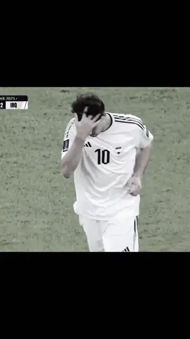 شعرك مو شعر 🎀😊#مهند علي #اسود_الرافدين_فخرنا🇮🇶 #المنتخب_العراقي #كاساس_مدرب_المنتخب_العراقي #كاس_اسيا @Mohanad Ali✅ 