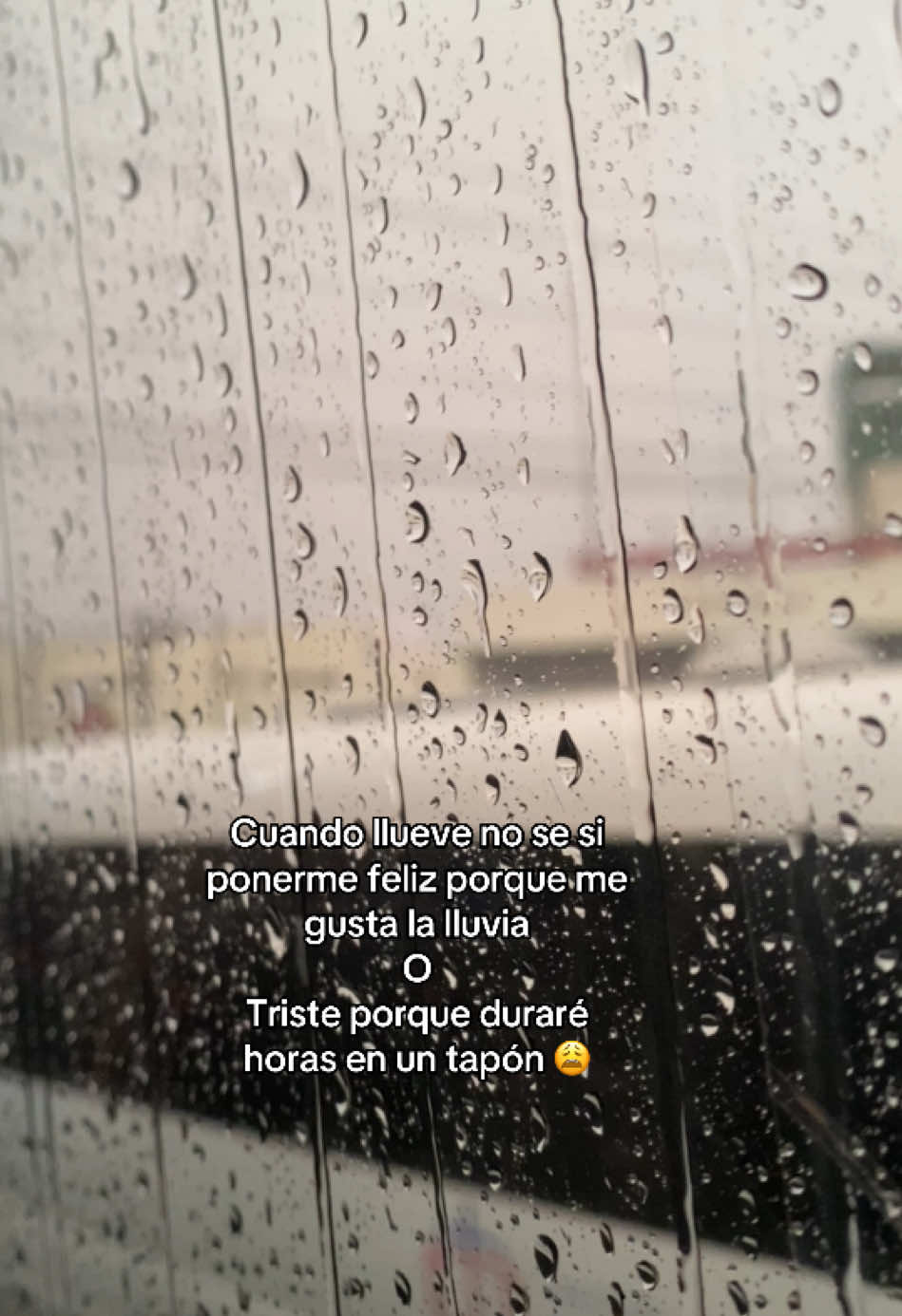 Cuando llueve la calles son terribles, pero la lluvia es muy  hermosa 🥺  Los dias Lluviosos son un amor-odio paga mi  #rain #transit #lluvia
