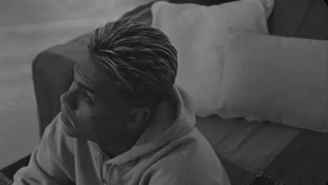 deixa nós se entrelaçar.. | #mccabelinho #littlehair #nssmnsb #musica #fyp #foryoupage #foryou #musicaparastatus #lyrics #fy @Little Hair @TikTok Brasil @TikTok 