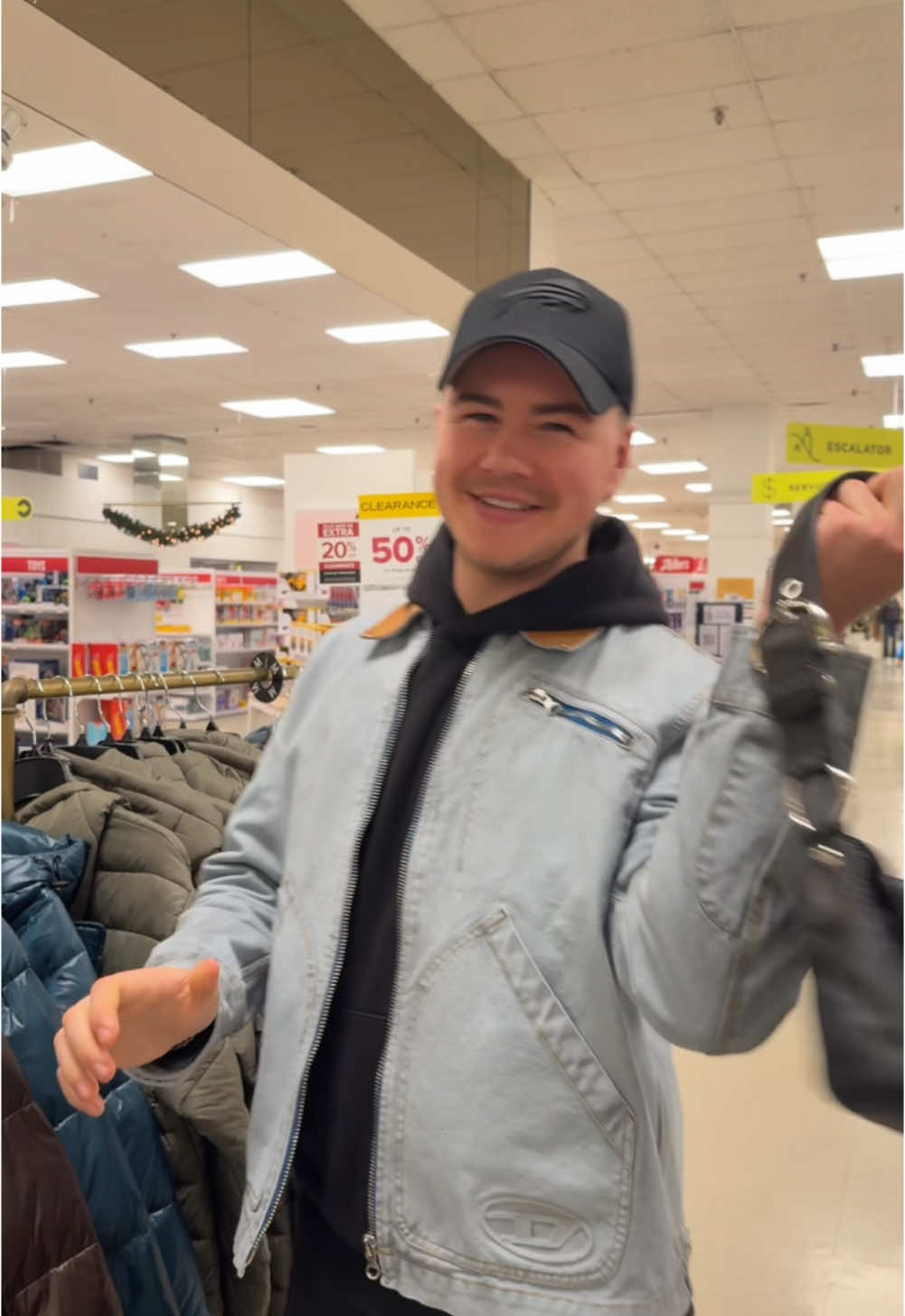 my fav shopping buddies 