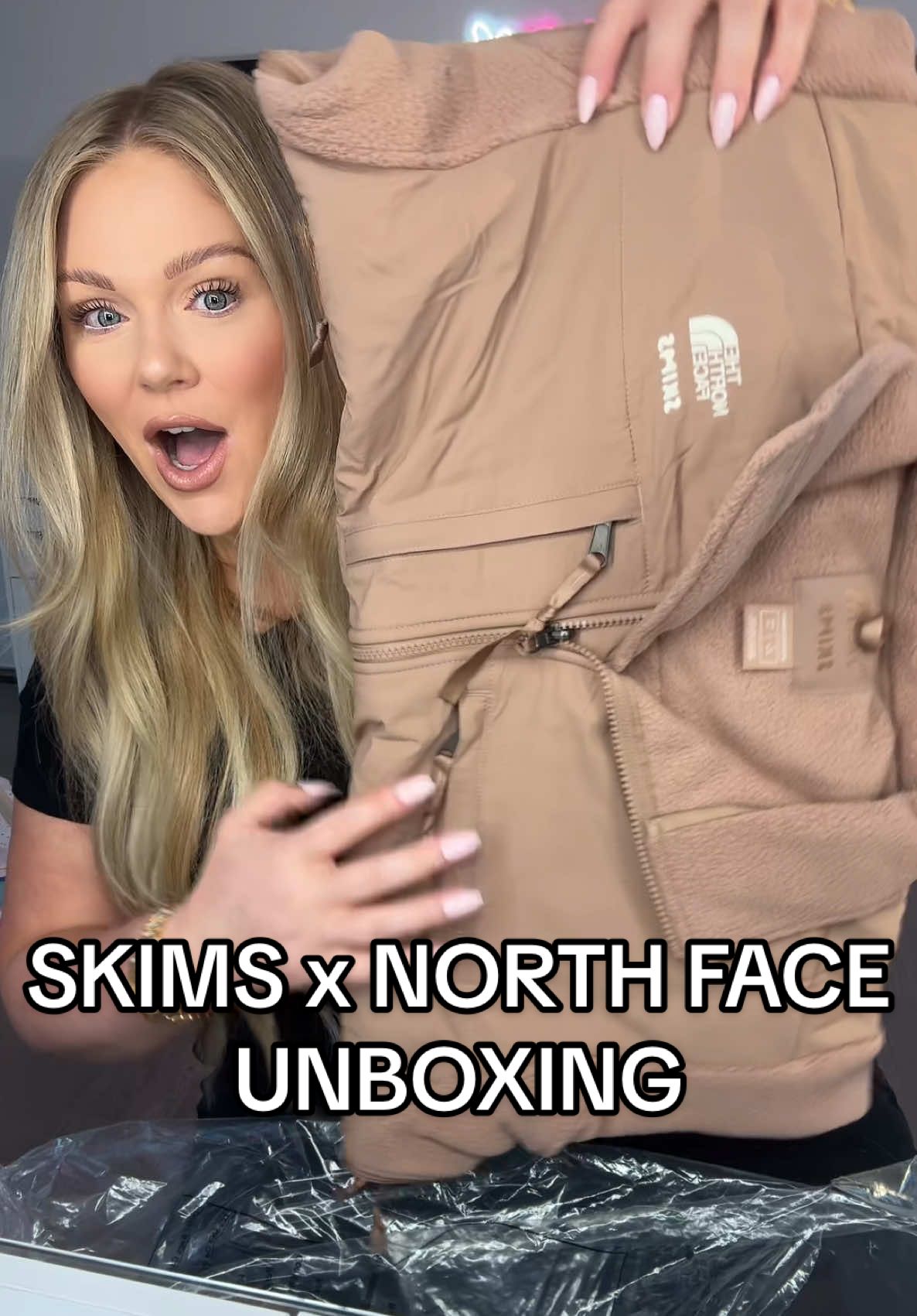 Skims north face collection unboxing @SKIMS @thenorthface necklace is @MelindaMaria #skims #skimsreview #skimsnorthface #northfaceskims #northface #skimsunboxing #unboxing 