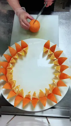 一看就会的橙子切法！学会了吗？#吃出仪式感 #水果拼盘创新做法 #摆盘技巧 #水果的多种切法 #水果切法