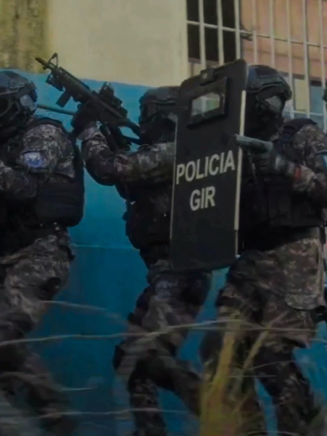 GIR 🇪🇨 //Parte 1  Grupo de Intervención y Rescate #policianacional #ecuador  #fuerzasespeciales #bope  #policiamilitar #specialforces  #policianacionaldelecuador #tactical #police #force #csgo 