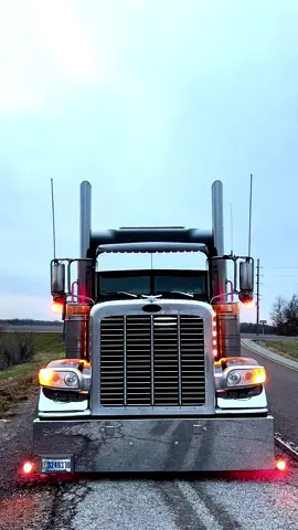 @DonaldMaxwell1776 #fyp #bigrig #largecar #trucker #chrome #dieselpower #bigtrucks #trucking #trucksoftiktok #trucklover #truckerlife #trucktok #trucks #peterbilt #389 #389peterbilt #389pete #peterbilt389 #pete389 #flatbed #flatbedder #618 #mcdonaldtruckingllc 