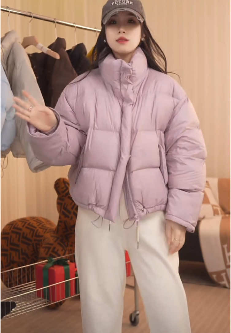 เสื้อแจ็คเก็ตกันหนาว นุ่มมากๆใส่กันหนาวได้ กันหนาวได้ถึง -10 องศา ใส่ไปต่างประเทศได้ มีหลายแบบ หลายสีให้เลือก ใครสนใจกดสั่งในตะกร้าได้เลยค่ะ #เสื้อแจ็คเก็ต #เสื้อคลุม #เสื้อกันหนาว #เสื้อแขนยาว #หน้าหนาว 