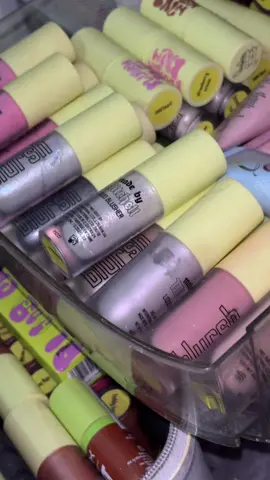 These are so underrated 😍 @madebymitchell #madebymitchell#madebymitchellblurshlights#iridescentmakeup#liquidhighlighter#dealdrops#tiktokmademebuyit  