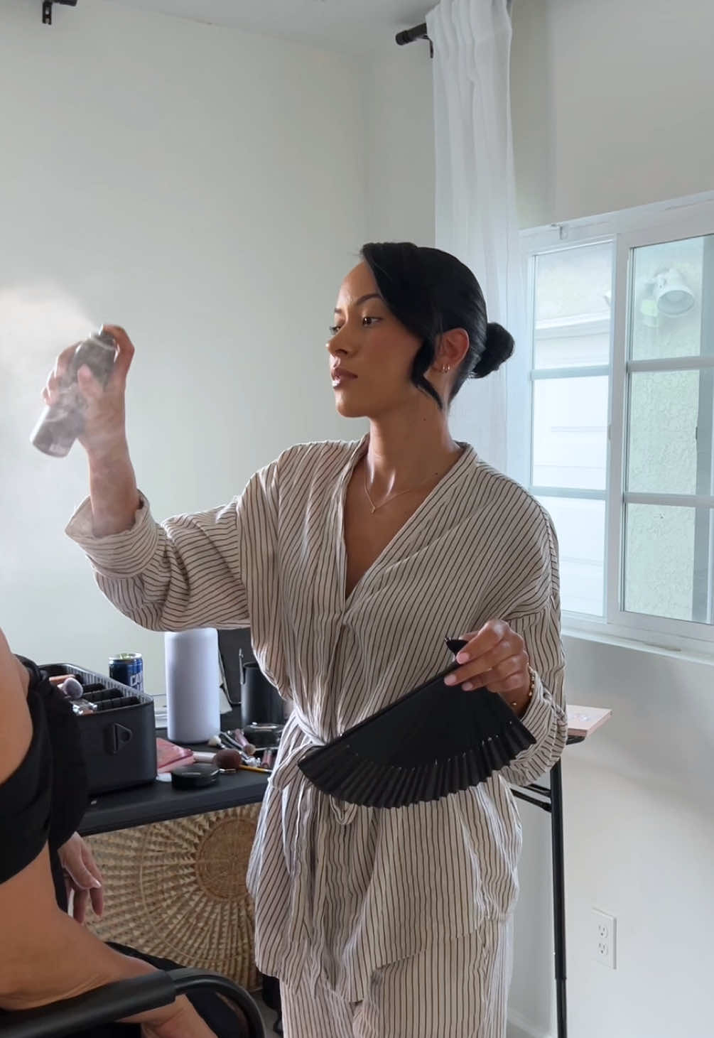 My mind shuts off as soon as the brush hits my hand and I just go to workkkk #OOTD #fyp 