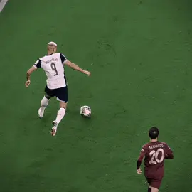 Stop wait a minute || #fyp #viral #football #tottenham #spurs #richarlison #skill 