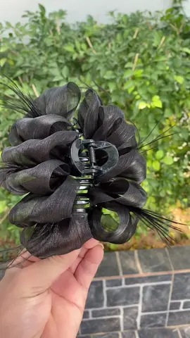 Kẹp tóc bong bóng mix lông vũ xinh cho các nàng #keptocxinh #kẹptoc #keptocsangchanh #LearnOnTikTok #vuakeptoc 