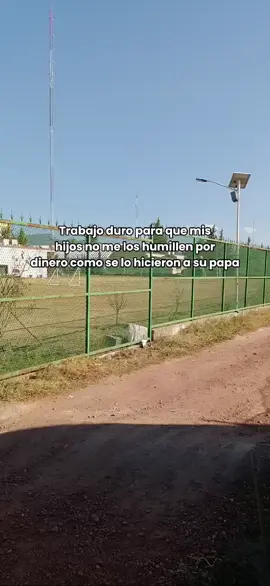 Prefiero estar sucio y con dinero, que con tenis blancos y sin pal agua... #Cambie#viraltik#paratiiiiiiiiiiiiiiiiiiiiiiiiiiiiiii#viral_video#r6r #mt09#Vortex#vento#kawasakininja#risas#fama#nocreyeronenmi#feliz#dinero#famili#clips#videoviral 