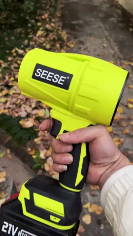 #TTSDelight#This blower is a must have. light weight, and powerful!Also comes with 2 batteries 😱🔥🔥#wireless #blower #evaluation #shoptiktok #backtoschool #tiktokfinds #blower #leafblower #outdoortools #outdoorequipment #ad #goodthing #TikTokShop #US#usa_tiktok #fypシ 
