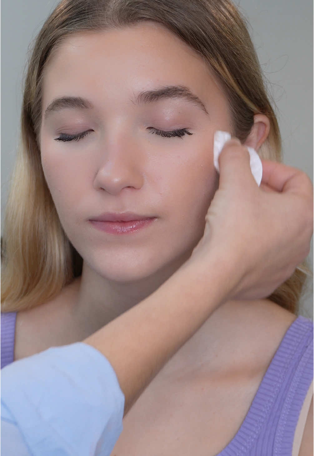 ASMR @Angelina😽💞 can’t feel half of her face. Should we be worried? #asmrsensory #asmrdoctor #asmrdoctorroleplay #asmrdoctorexam #asmrtriggers #asmrscalpcheck #asmrhair #asmrsharpordull #asmrmedical #asmrtist #asmrtiktoks 