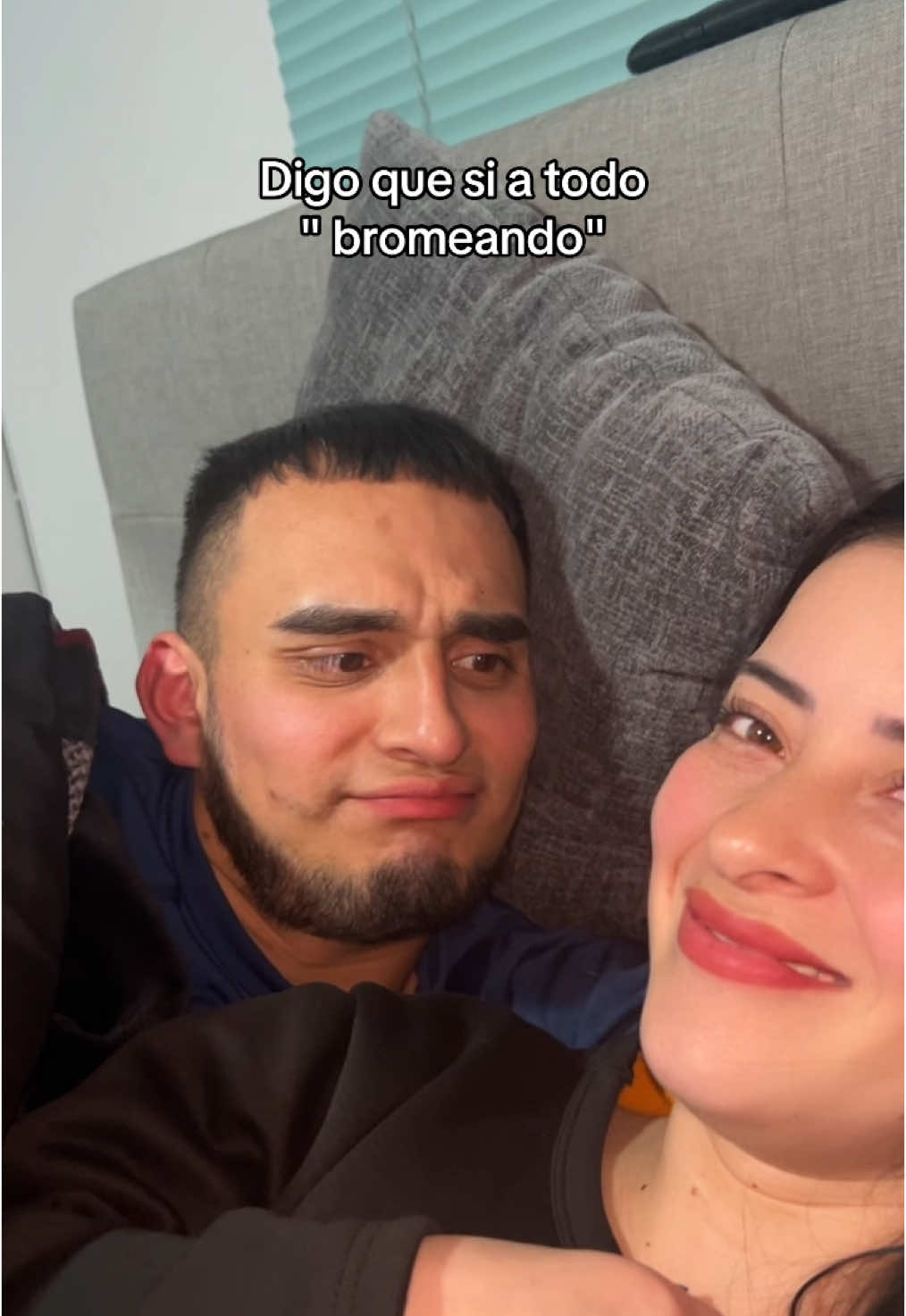 Es por dentro esta diciendo esta mld lk wtf? 🤣 #parejasdetiktok #broma #siatodo #humor #couplegoals #wtf? @Carlos Correa 