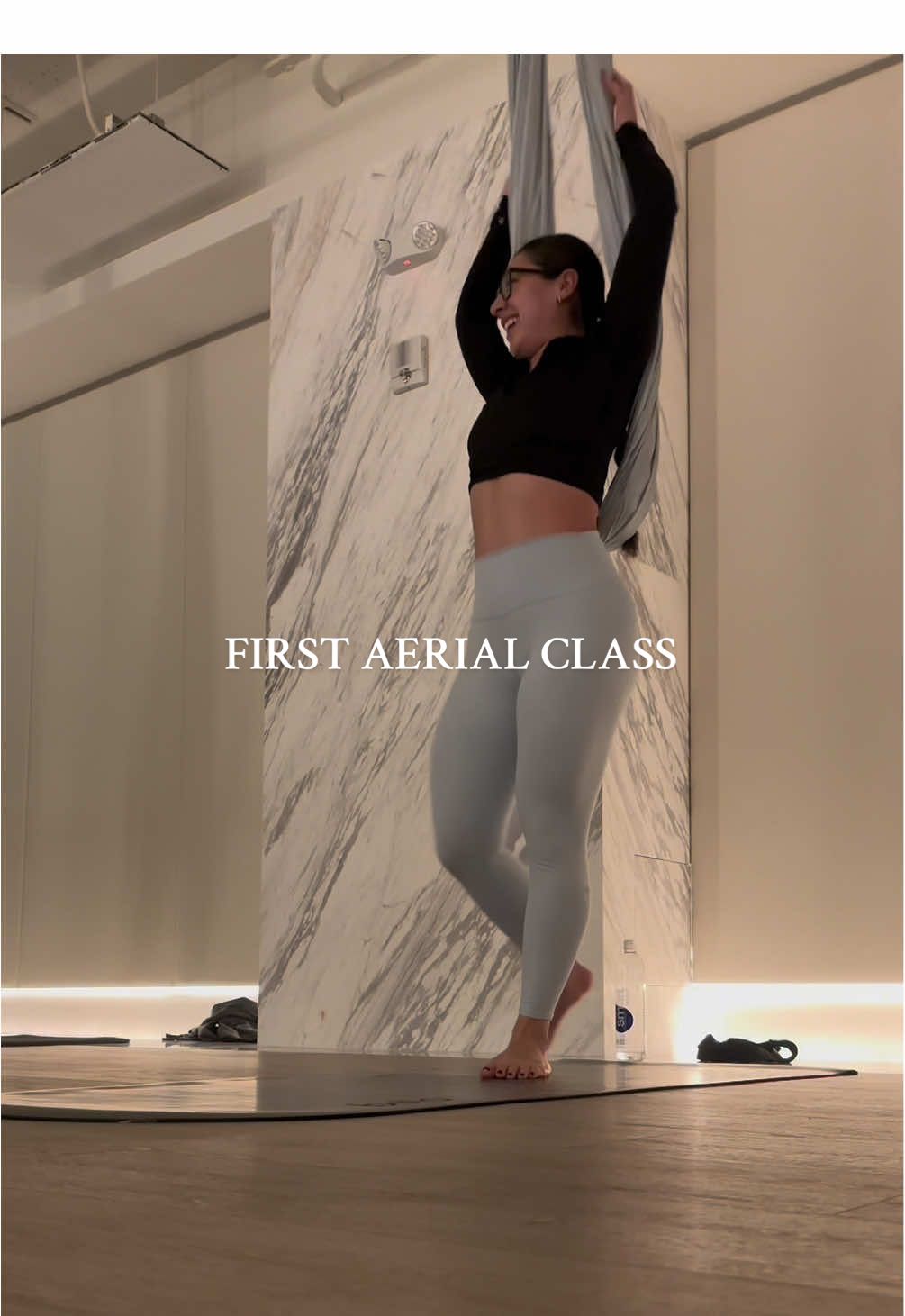 aerial yoga was so fun!!! ⭐️  #aerialyoga #aerialsilks #fyp #miami #wynwood 