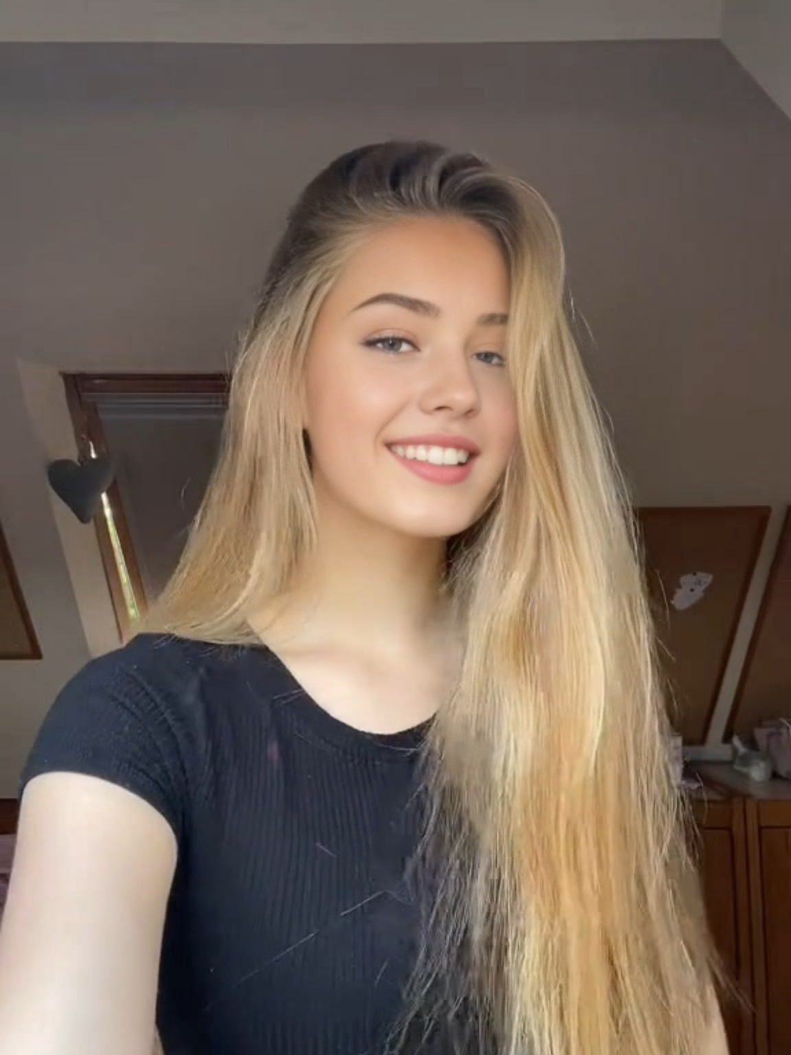 Selfie <3 #selfie#fyp #parati #viral_video#blonde#girls#model#beauty#paratiiiiiiiiiiiiiiiiiiiiiiiiiiiiiii#sexy#mexico#happymoments#fypdong#america#puebla #realmadridfc #morena#barcelona#humor#university #india #singing #covers #mexico #mexican #ia
