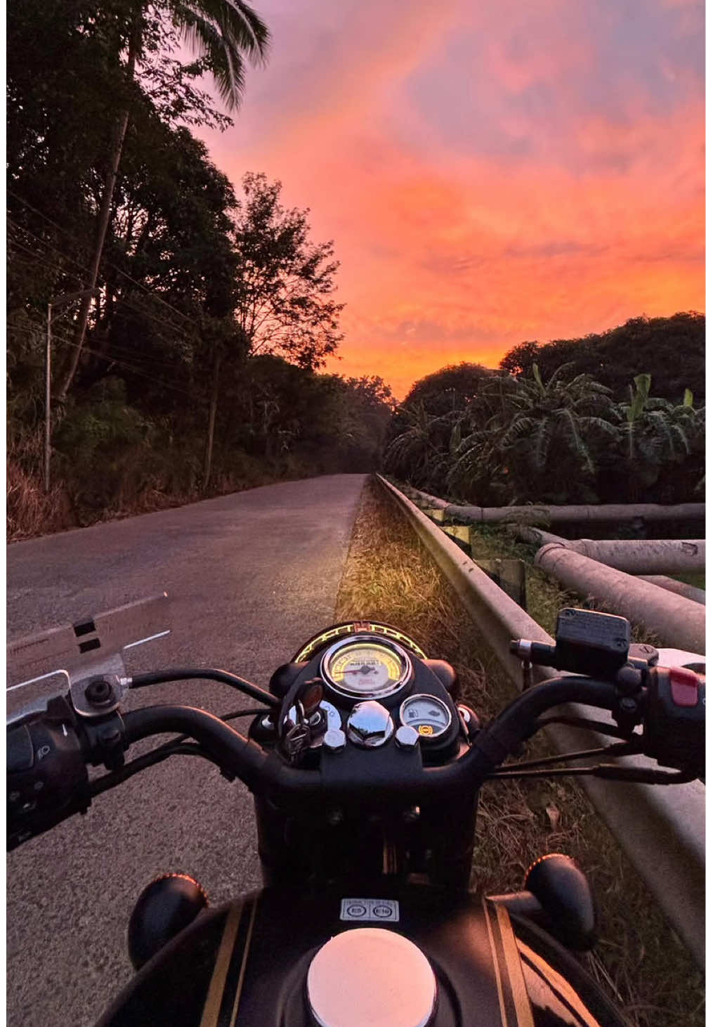 This is why we ride! #royalenfield #classic500 #tribute #motolife #bikelife #classicbike #cruiser #nature #laguna #philippines 