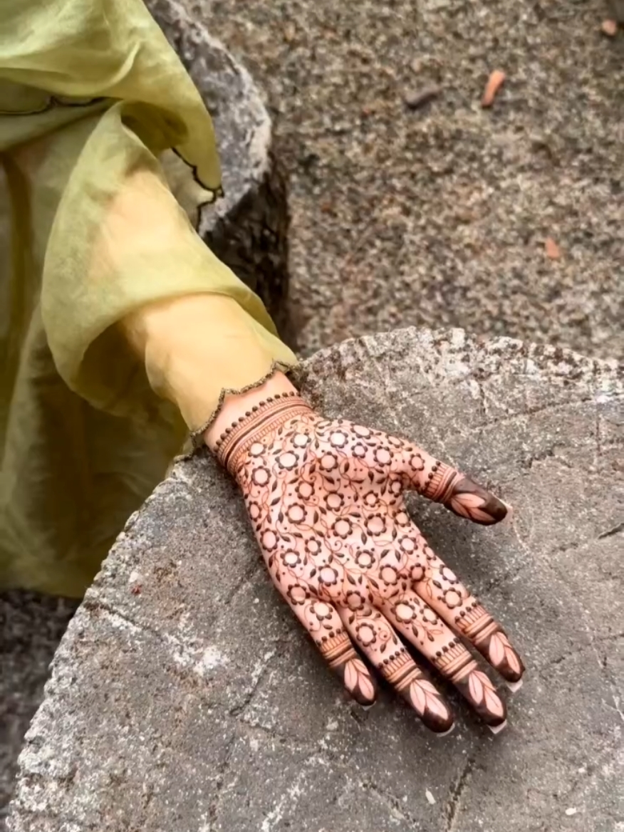 💗✨ #hennaart #viralvideos #fypシ゚viral #mehendidesign #fyppppppppppppppppppppppp #organicmehendi #growmyaccount @TikTok 