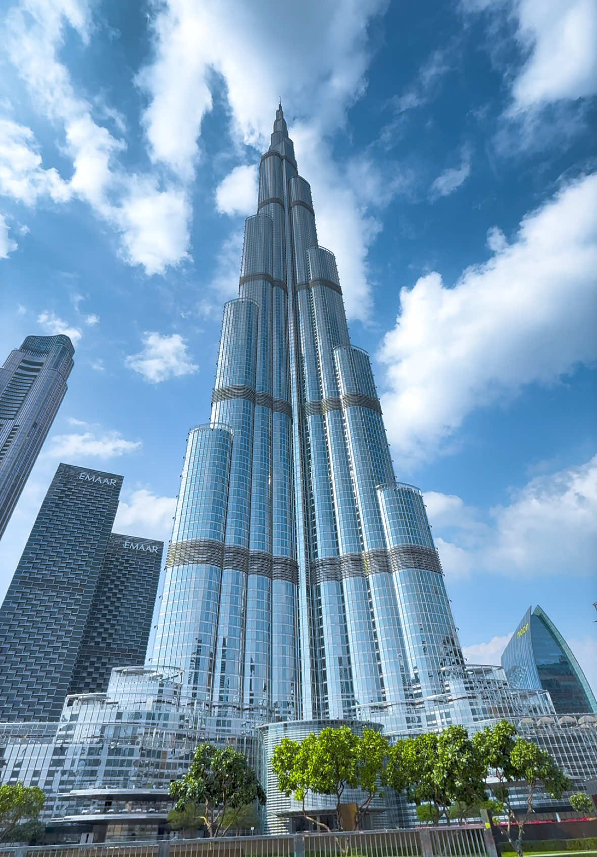 Burj Khalifa 😍💗🇦🇪 #burjkhalifa #samiiabbas #uae🇦🇪  #dubai🇦🇪 #DubaiVibes #VisitDubai #travel #foryou #viral #fyp 