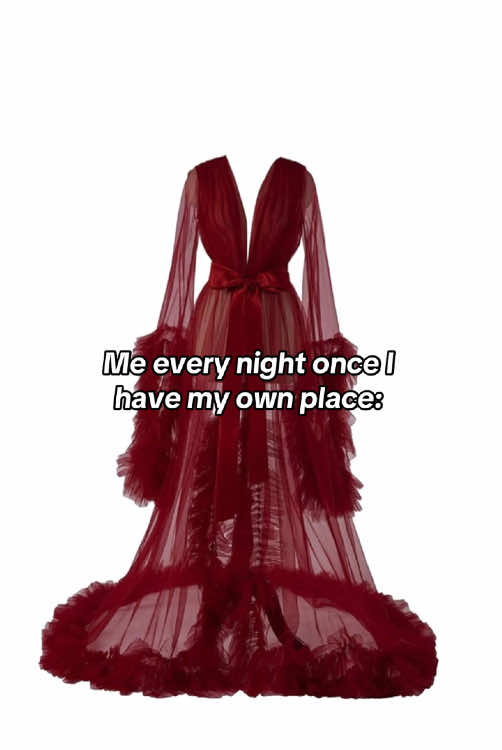 #feather #robes #nightgown #fashiontiktok #i#relatable #prt #ja_x82 #2000s #fashioninspiration #fyp