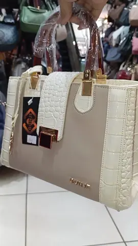 tas wanita gunje keramik yang rekomendasi banget buruan diorder #taswanita #tasselempangwanita #tasjinjingwanita #tastanganwanita #taspestawanita #taskekinian #tasrekomendasi #tasberkualitas #wibgajian #promo 