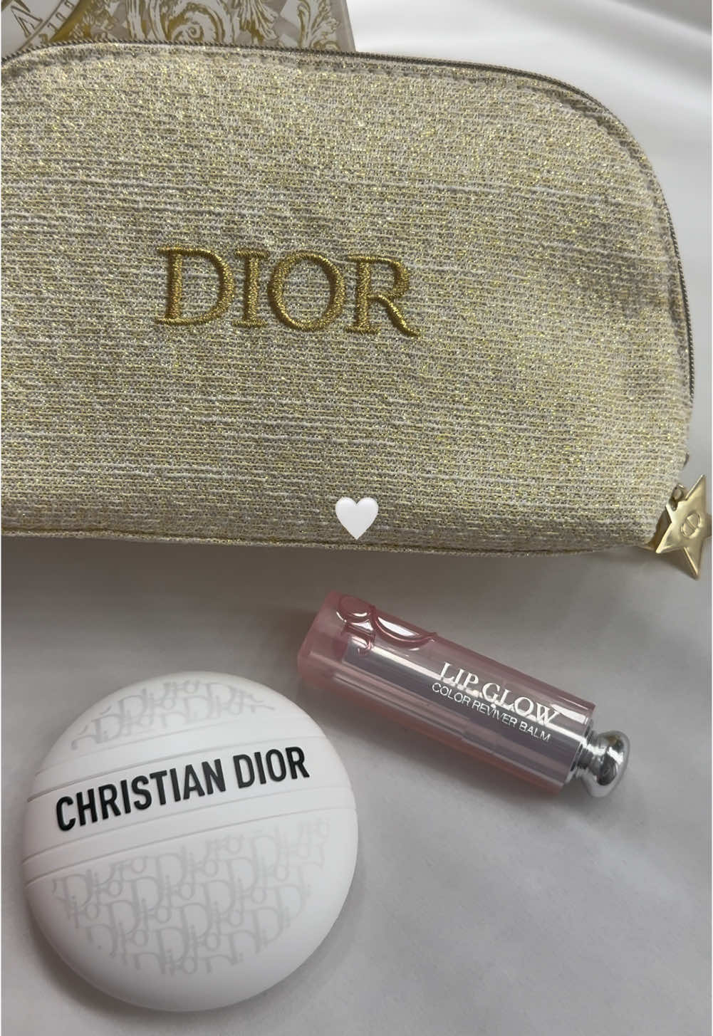 @Diorbeauty Baume and Lip Glow Set with Pouch! #diorbeauty #diorbeautyunboxing #diorbeautylover #diorchristmaspackaging 