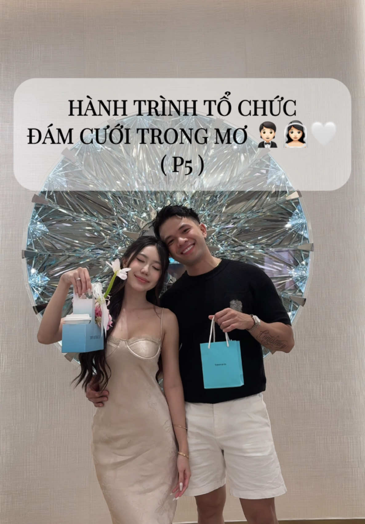 Tới tập đi mua nhẫn cưới roàii 💍 @Phi Vi #phividananh #wedding #weddingdress 