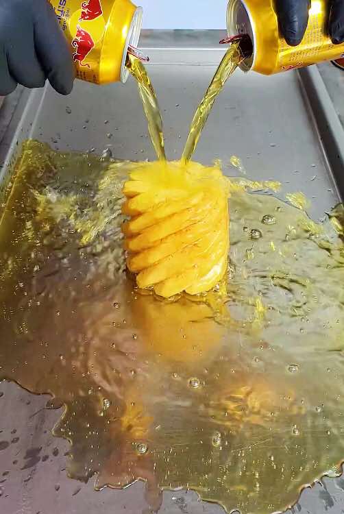 Redbull mix pineapple #fyp #foryou #icecream #trending #satisfying 