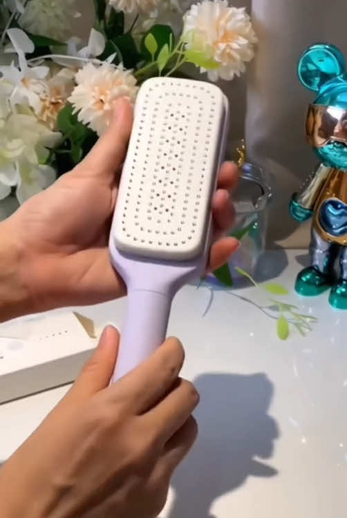 Retractable Comb Self-cleaning HairBrush Anti-static Massage Comb ForWomen Smooth Hair Self Cleaning HairBrush Haircare Heatless