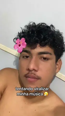 tentando fazer um artista independente acontecer 🤧 #fyp #fy #foryoupage❤️❤️ #viral_video #sertanejo #bandlab #bandlabbrasil #gay #lgbt🌈 