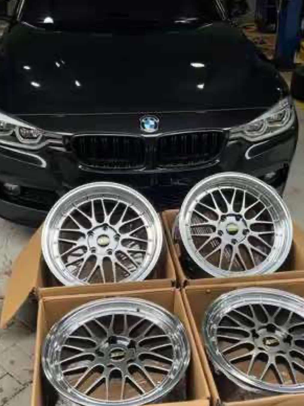 Biar makin kelihatan mobil orang tulus 😌 #bmw #f30 