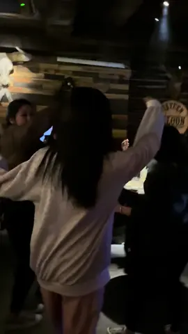 Mai này em đi lấy ck vẫn xin phép ck lên đây chơi nhé 😌 #sixteensaloonbacninh #sixteensaloon #sixteengroup #sixsensesaloon #cocktailbar #soidong #naonhiet #pubbacninh #nightlife #quaytrongbar #quẩy #năng_lượng_tích_cực #xinhgai #gaixinh #gaixinhtiktok #nhaytiktok #bachay #laychong 