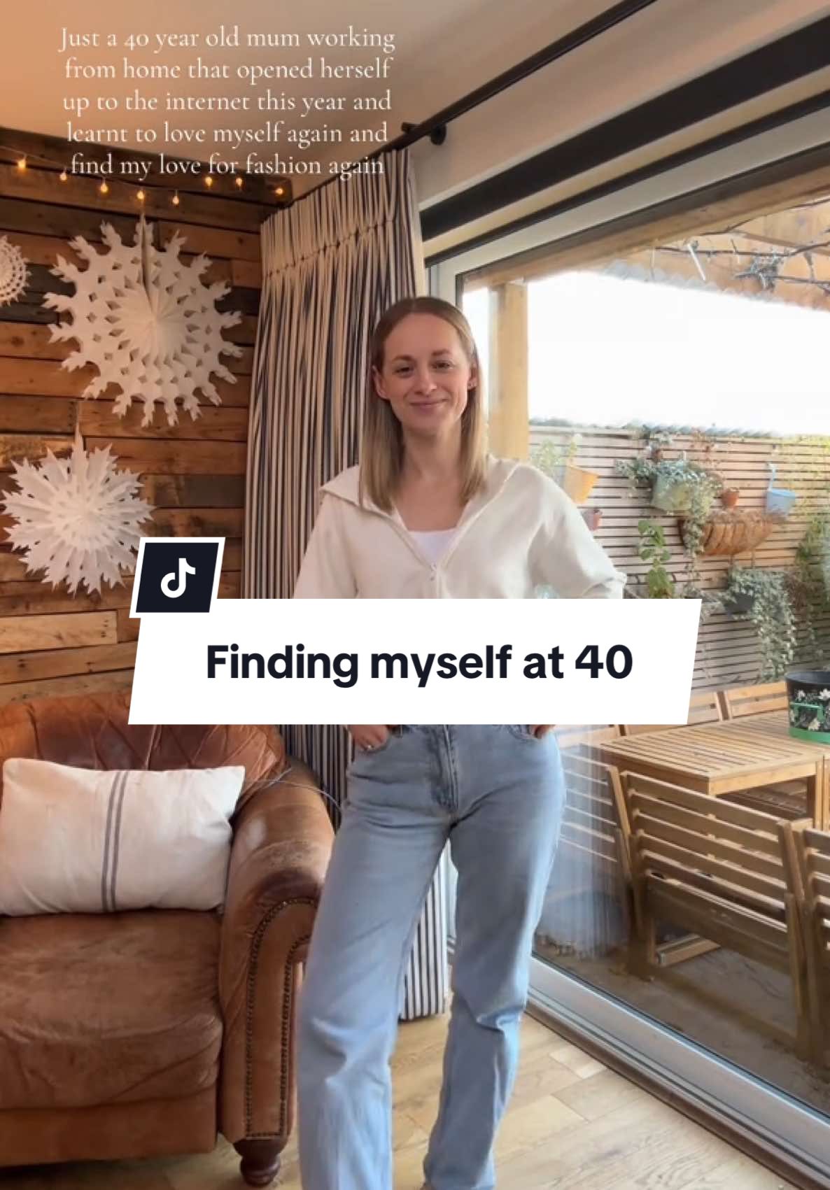 Just a 40 year old mum working from home that opened herself up to the internet this year and learnt to love myself again and find my love for fashion again #fashionat40#millenial#findingmyself