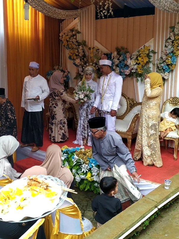 hayu urang nguah baraya#liriklagu #degungsunda #laguviral #hajatan #viraltiktok #fypシ゚viral 