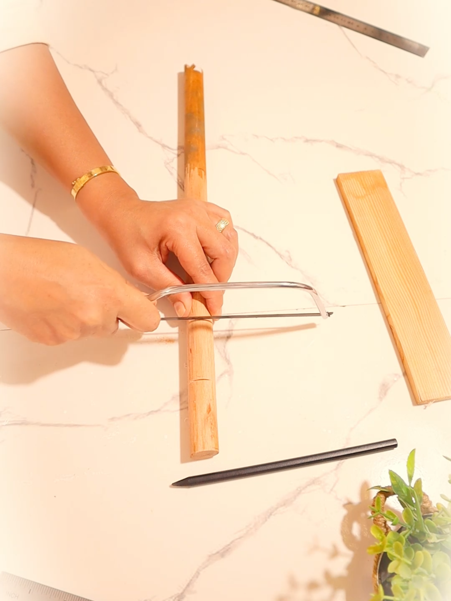 حصريا  فكره منظم لمطبخك او هدومك من عصايه المقشه المكسوره#DIY #craft #handmade